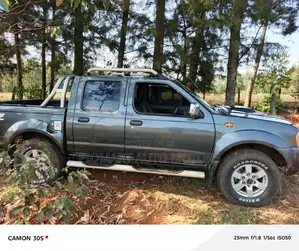 Nissan Hardbody 2013 Black