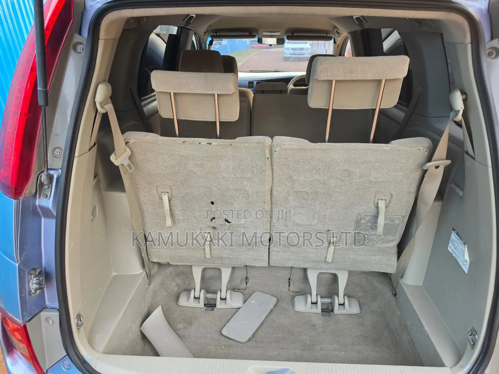 Toyota ISIS 2007 Blue