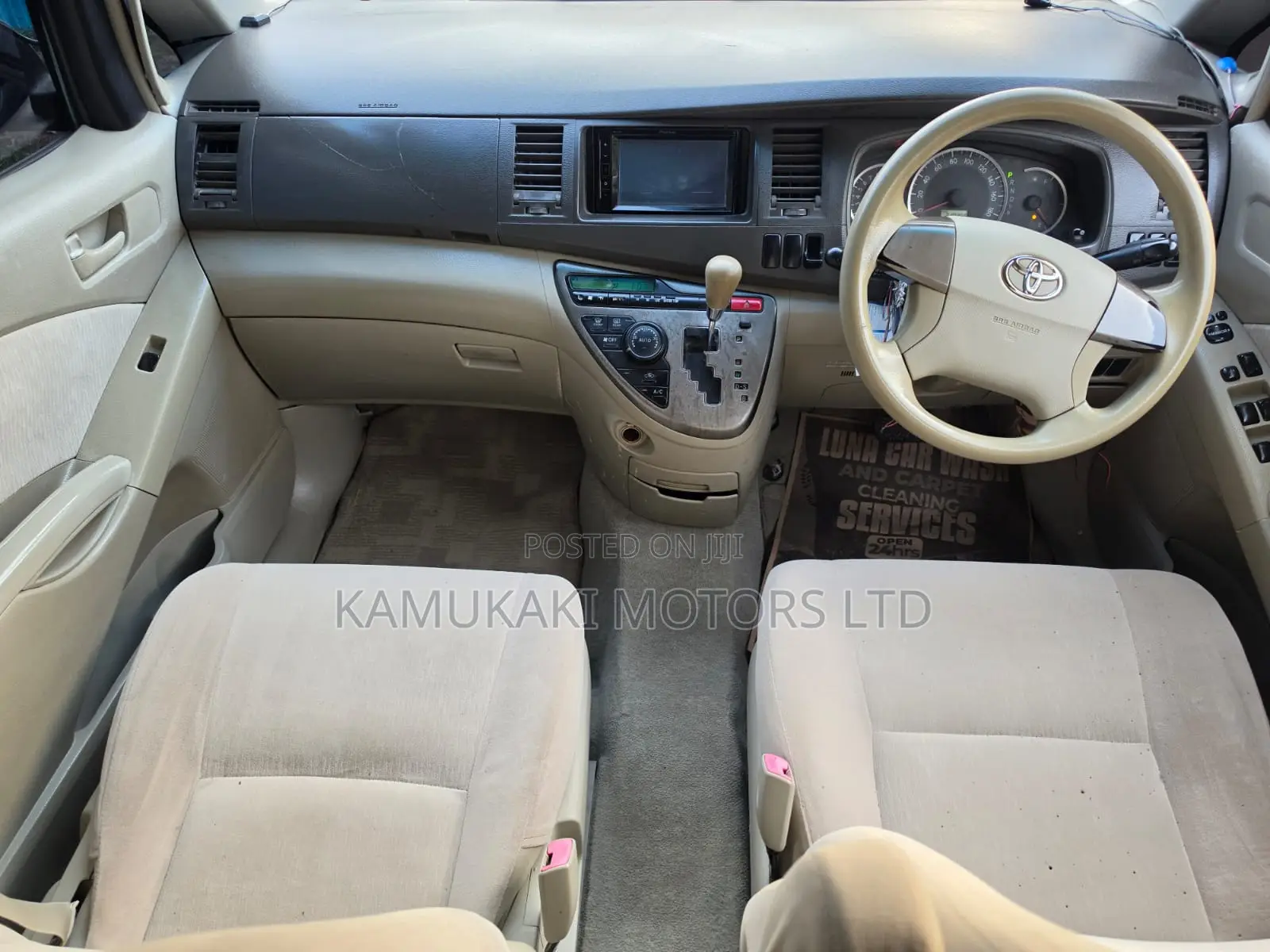 Toyota ISIS 2007 Blue