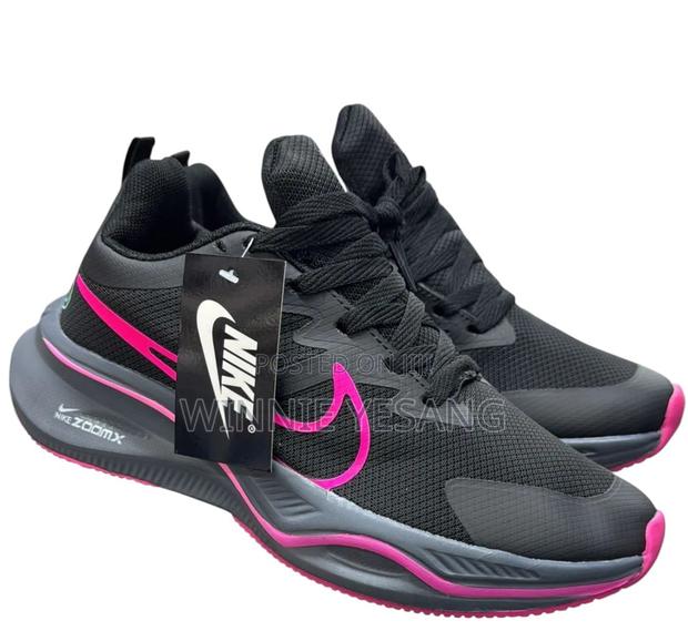 Women's Lightweight Air Cushion Sneaker Sports Shoes