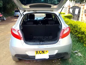 Mazda Demio 2010 Silver