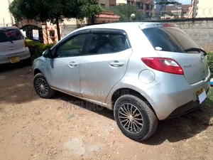 Mazda Demio 2010 Silver