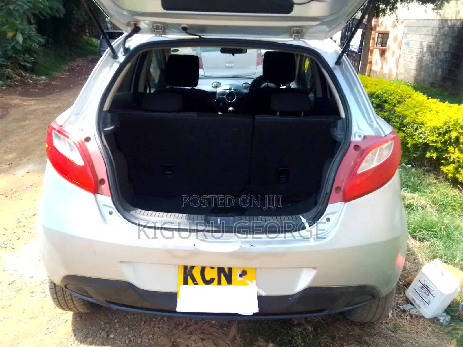 Mazda Demio 2010 Silver