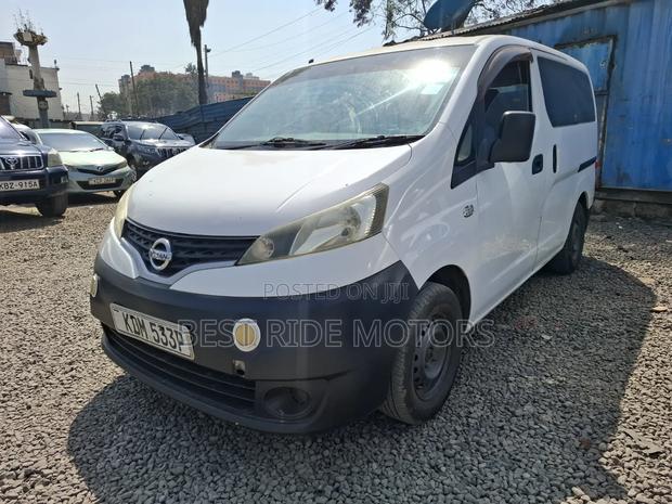 Nissan NV200 2015 White - thumbnail 2