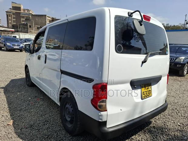 Nissan NV200 2015 White - thumbnail 6