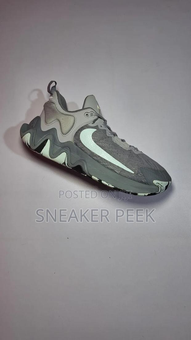 Basketball Shoes " Giannis 3 "