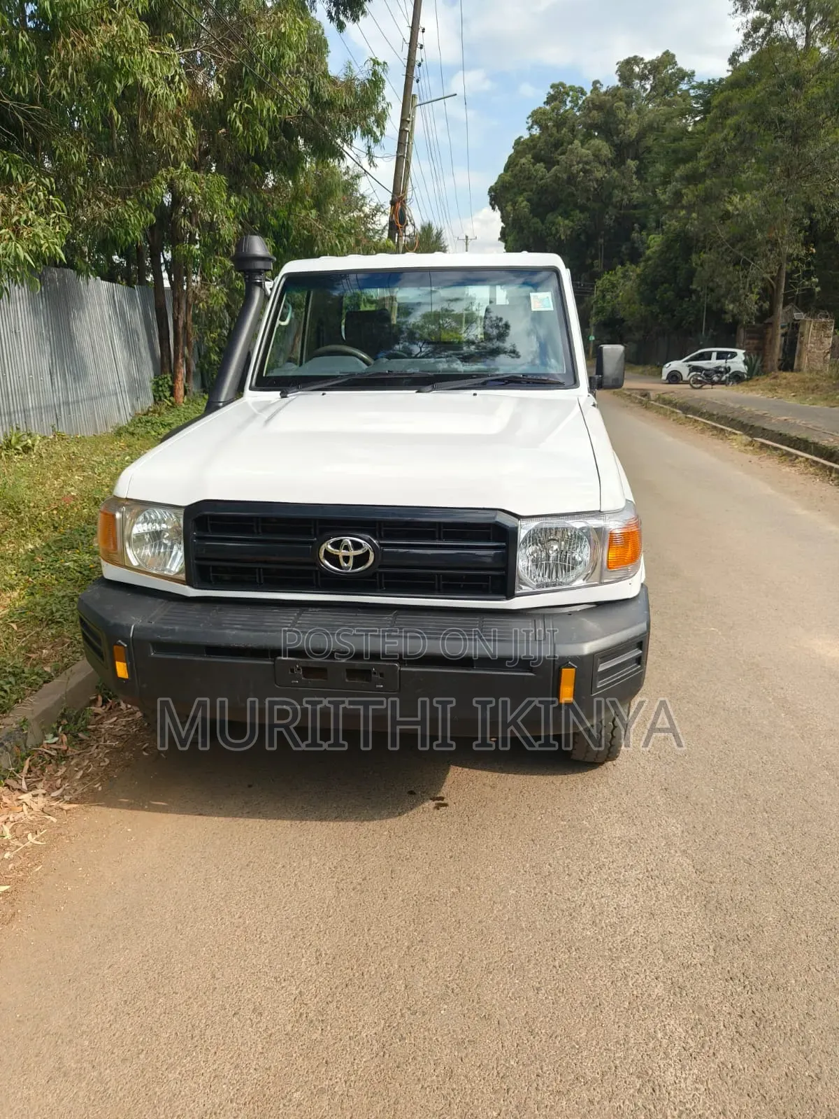 Toyota Land Cruiser 2017 White