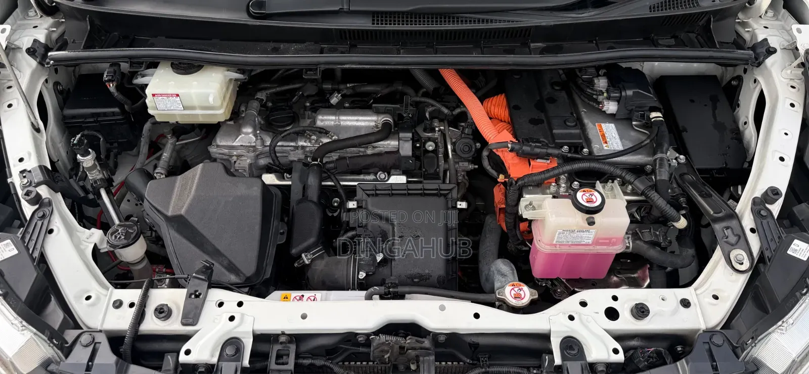Toyota Voxy Hybrid V 2WD 7-Seater 2019 White
