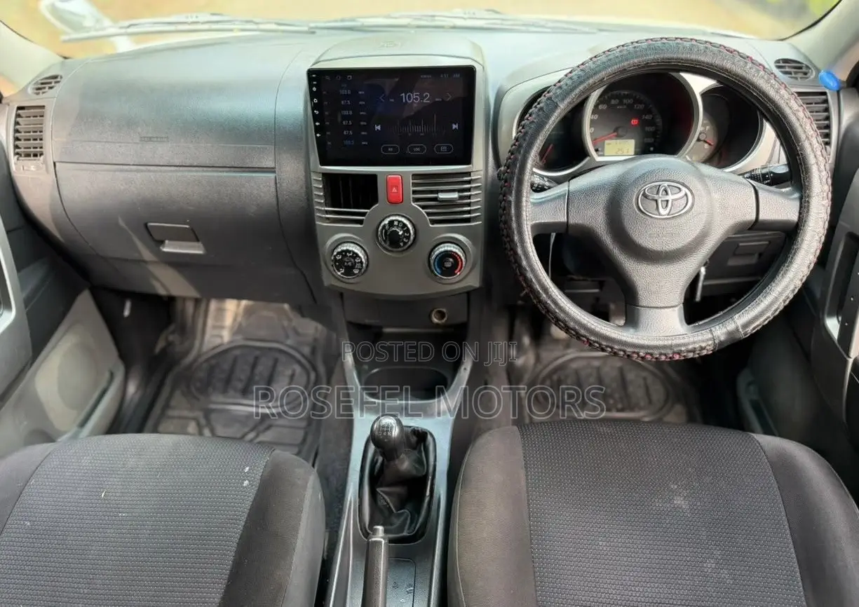 Toyota Rush 1.5 AWD 2007 Silver