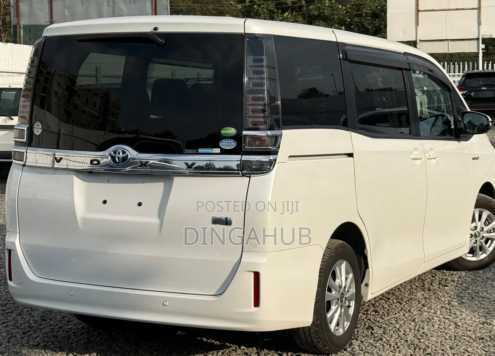Toyota Voxy Hybrid V 2WD 7-Seater 2019 White