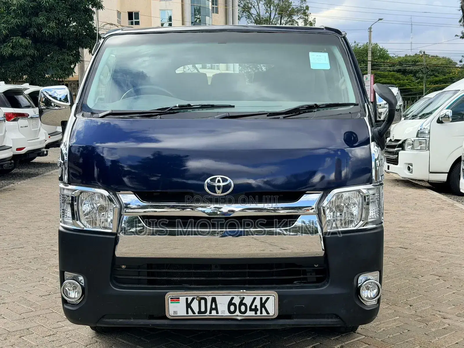 Toyota HiAce 2014 Blue