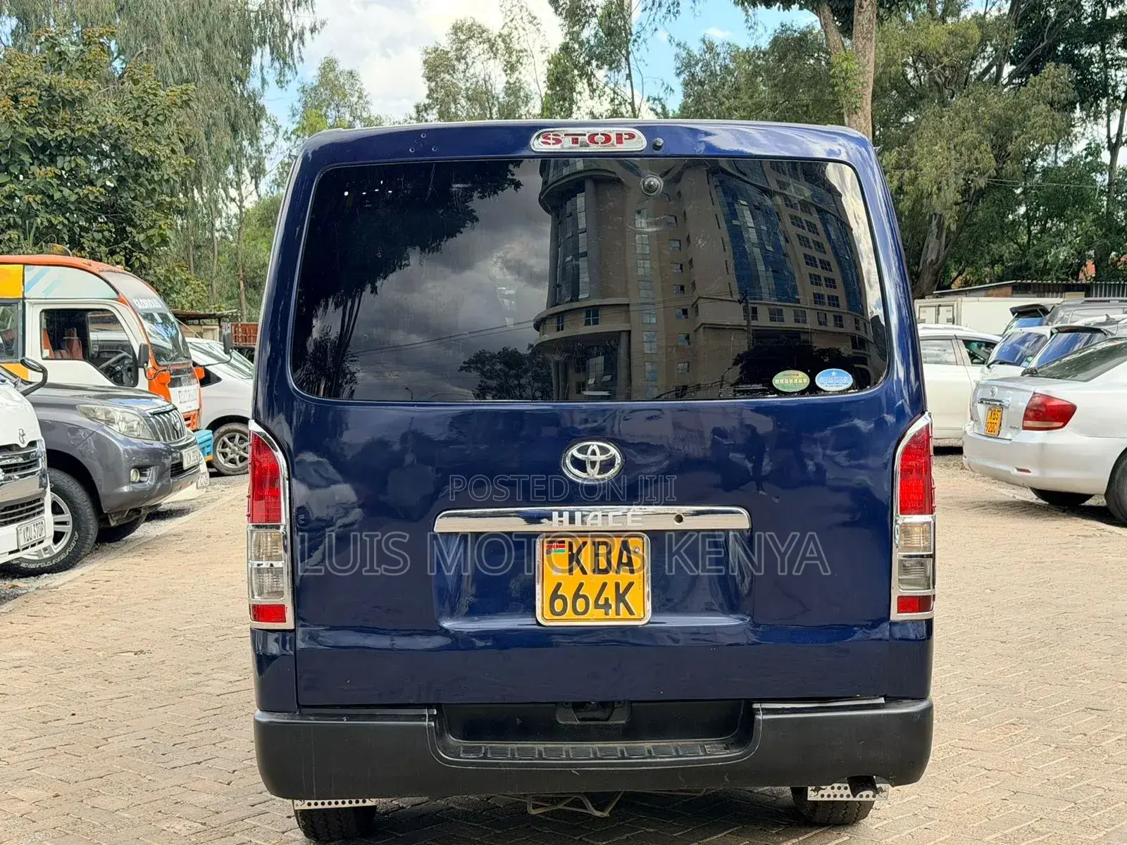 Toyota HiAce 2014 Blue
