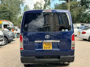 Toyota HiAce 2014 Blue