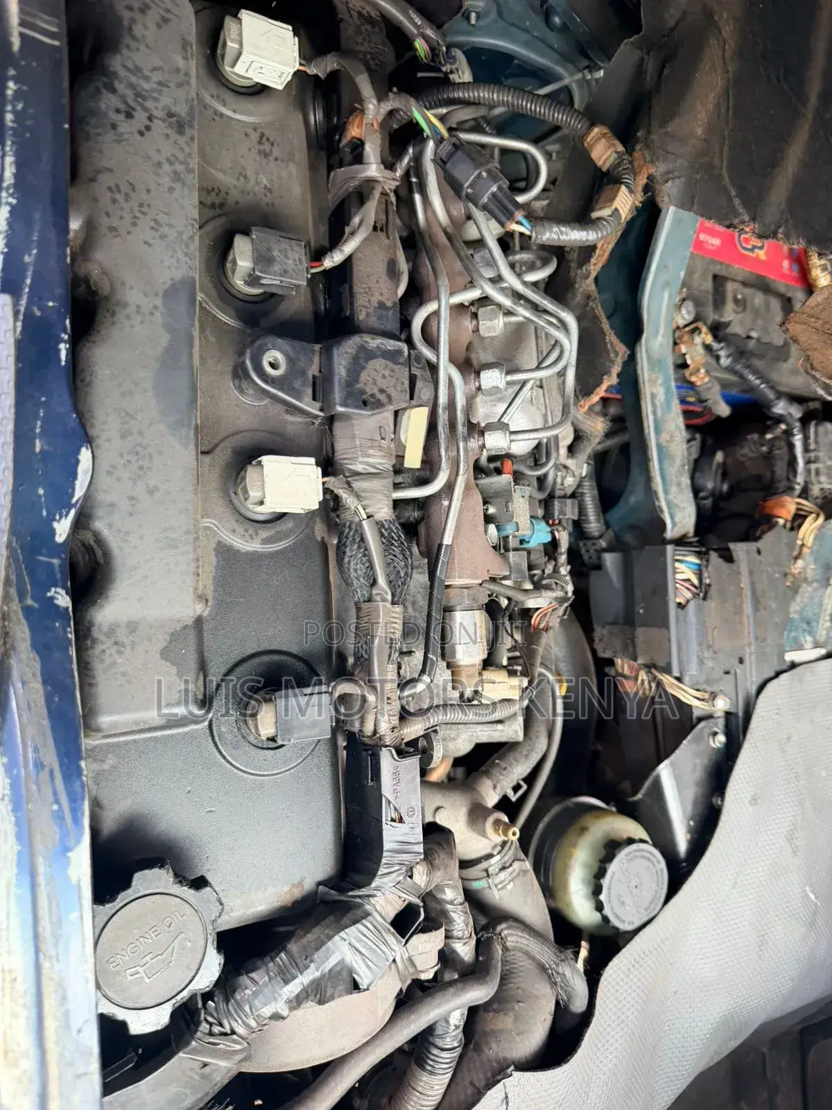 Toyota HiAce 2014 Blue