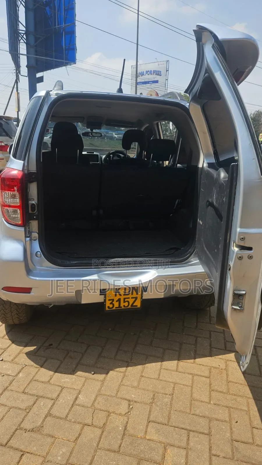 Toyota Rush 1.5 AWD 2014 Silver