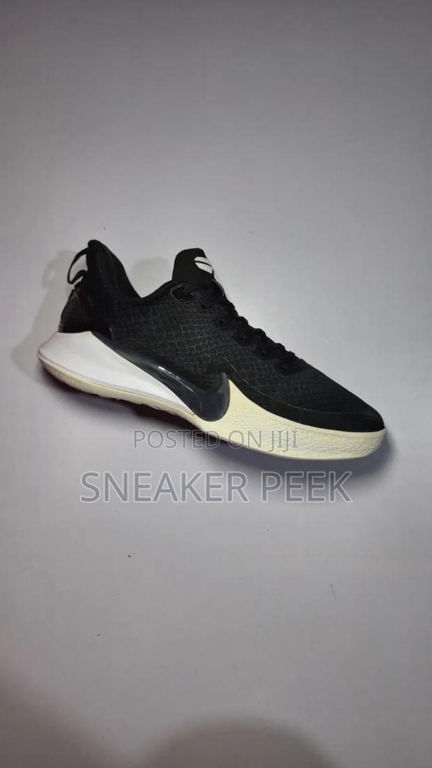 Basketball Shoes "Kobe Bryant "