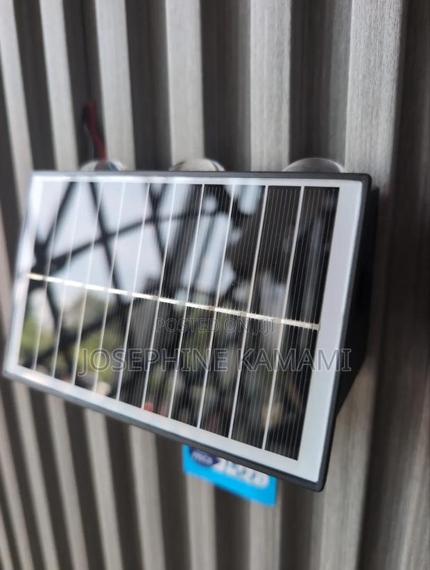 Solar Wall Light - thumbnail 2