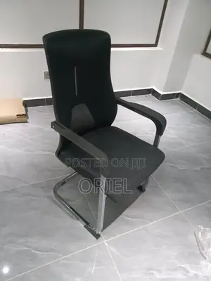 Office Chair : Sled Base Visitor Waiting Chair
