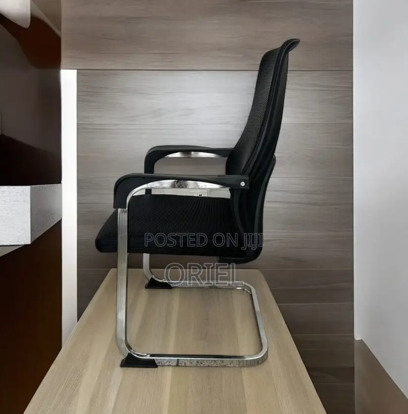 Office Chair : Sled Base Visitor Waiting Chair