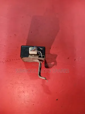 Receiver Door Control Toyota IST2002