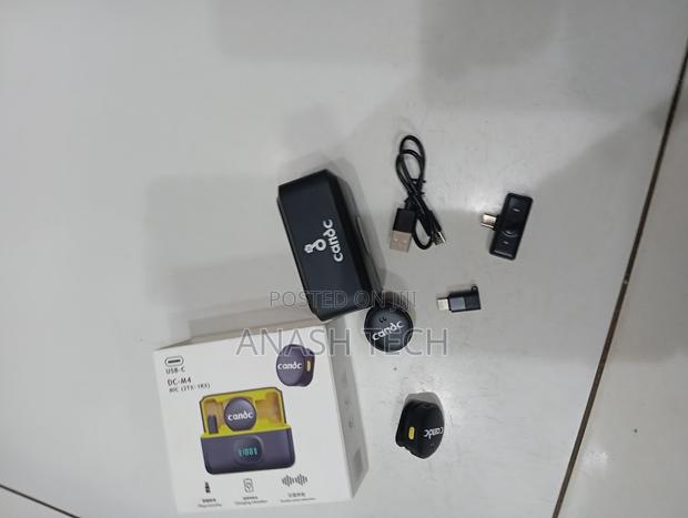 M4 C C Wireless Microphone for Smartphones – Plug Play