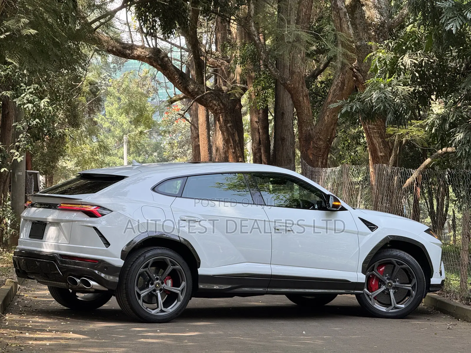 Lamborghini Urus Base 4dr AWD 2020 White