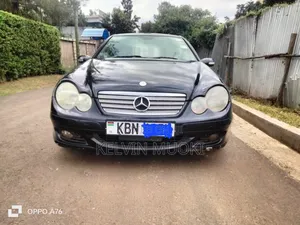 Mercedes-Benz C200 2005 Black
