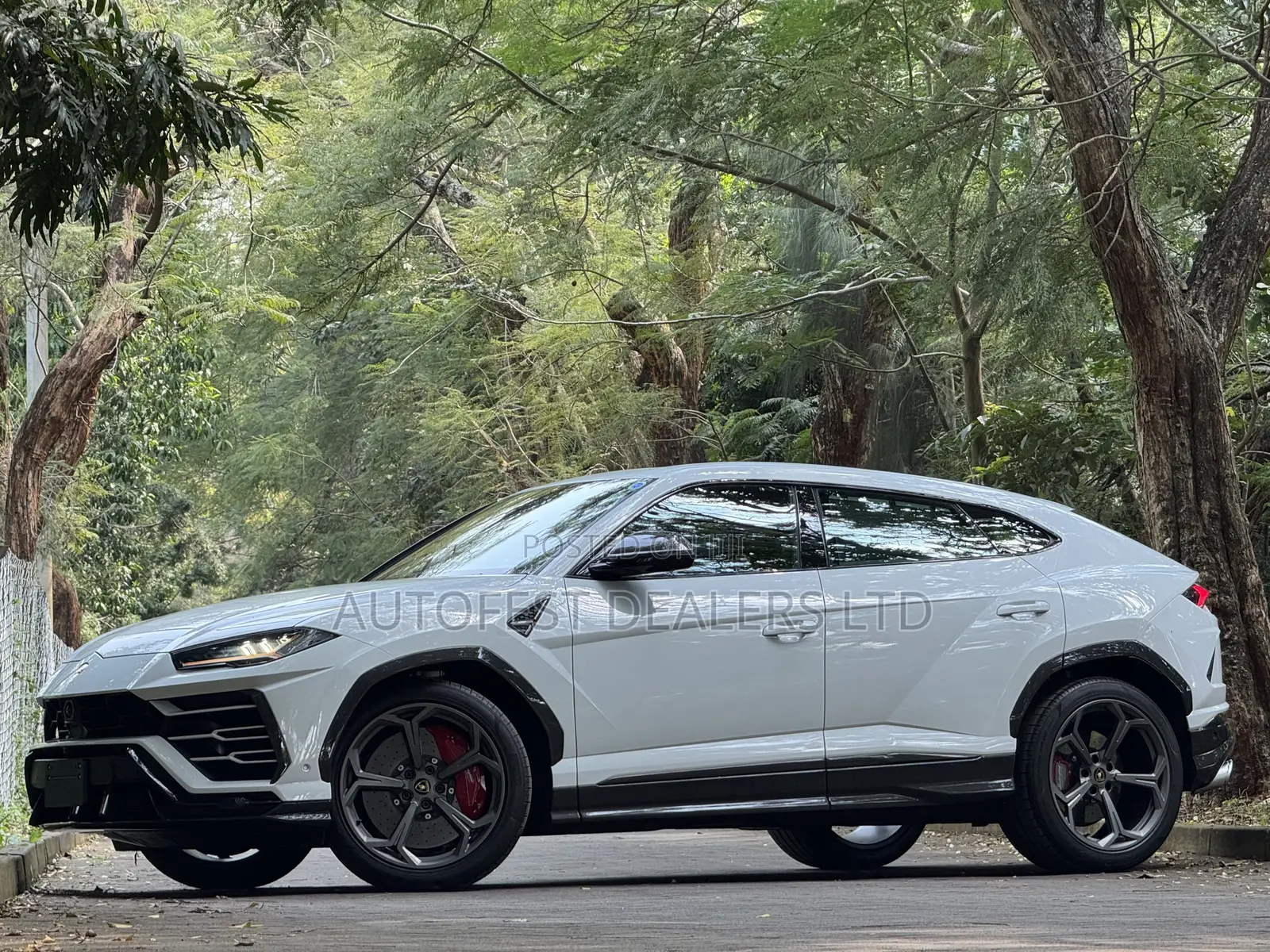 Lamborghini Urus Base 4dr AWD 2020 White