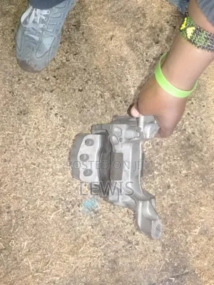 Mazda CX-5 Engine Mounting