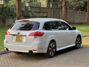 Subaru Legacy 2.5i Limited 2013 White