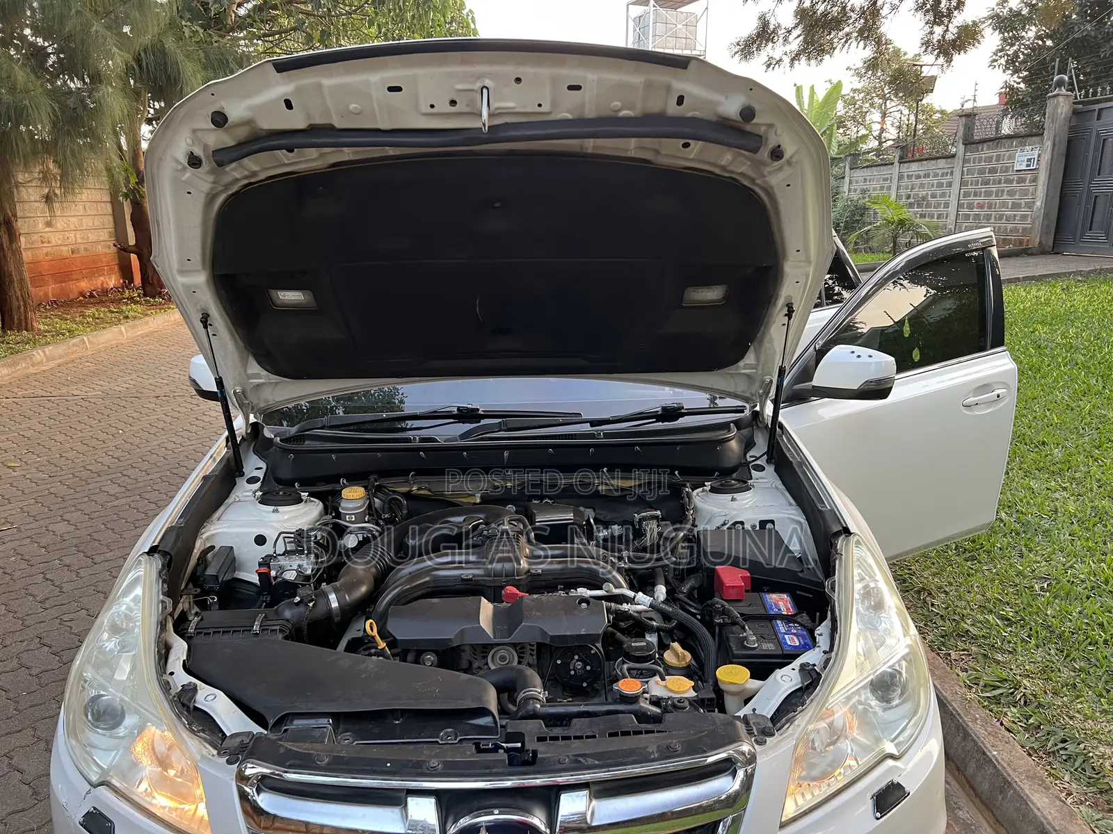 Subaru Legacy 2.5i Limited 2013 White