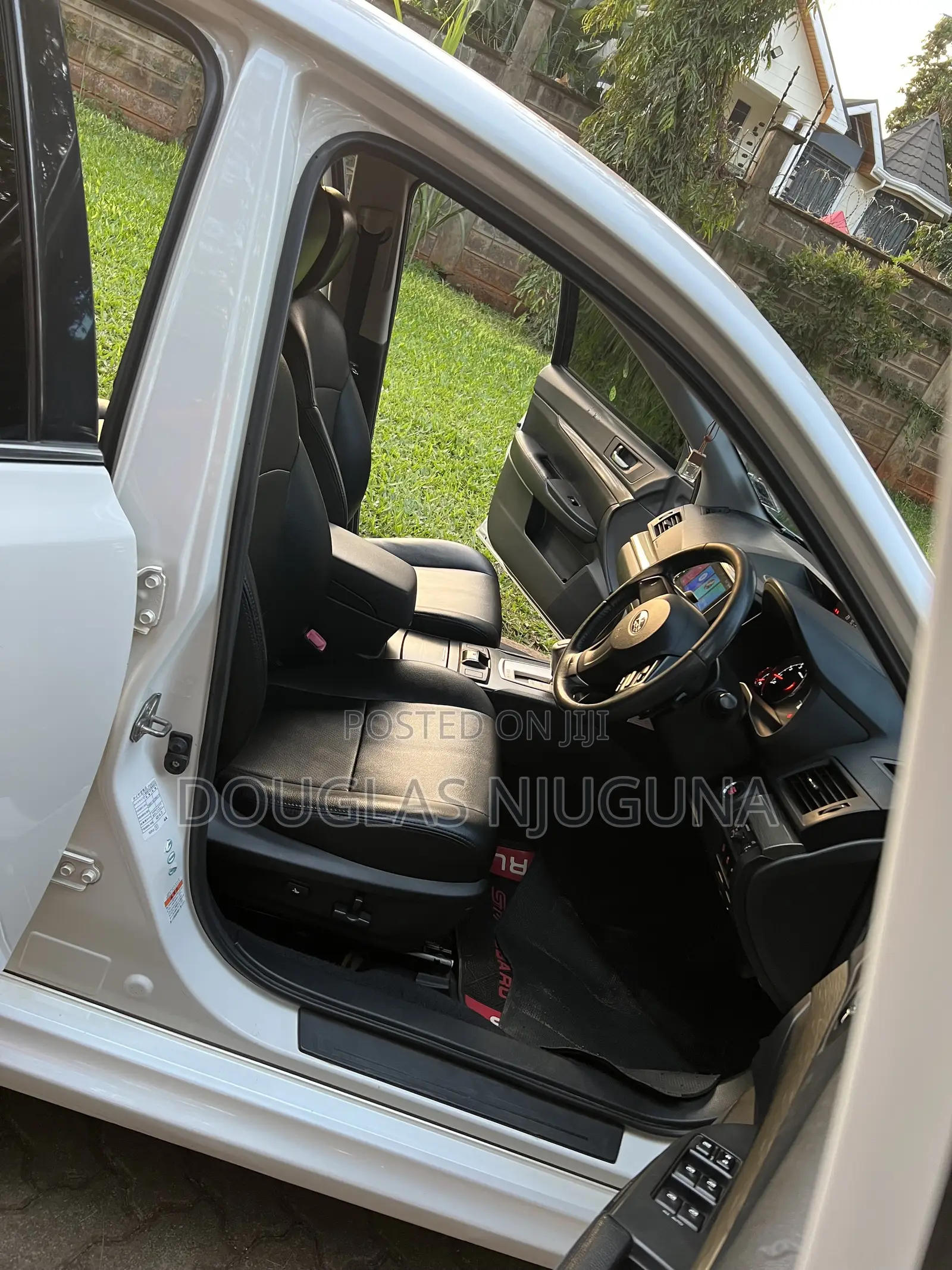 Subaru Legacy 2.5i Limited 2013 White