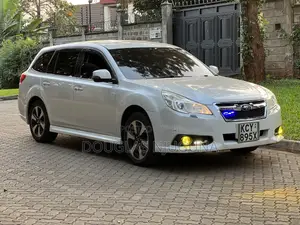 Subaru Legacy 2.5i Limited 2013 White