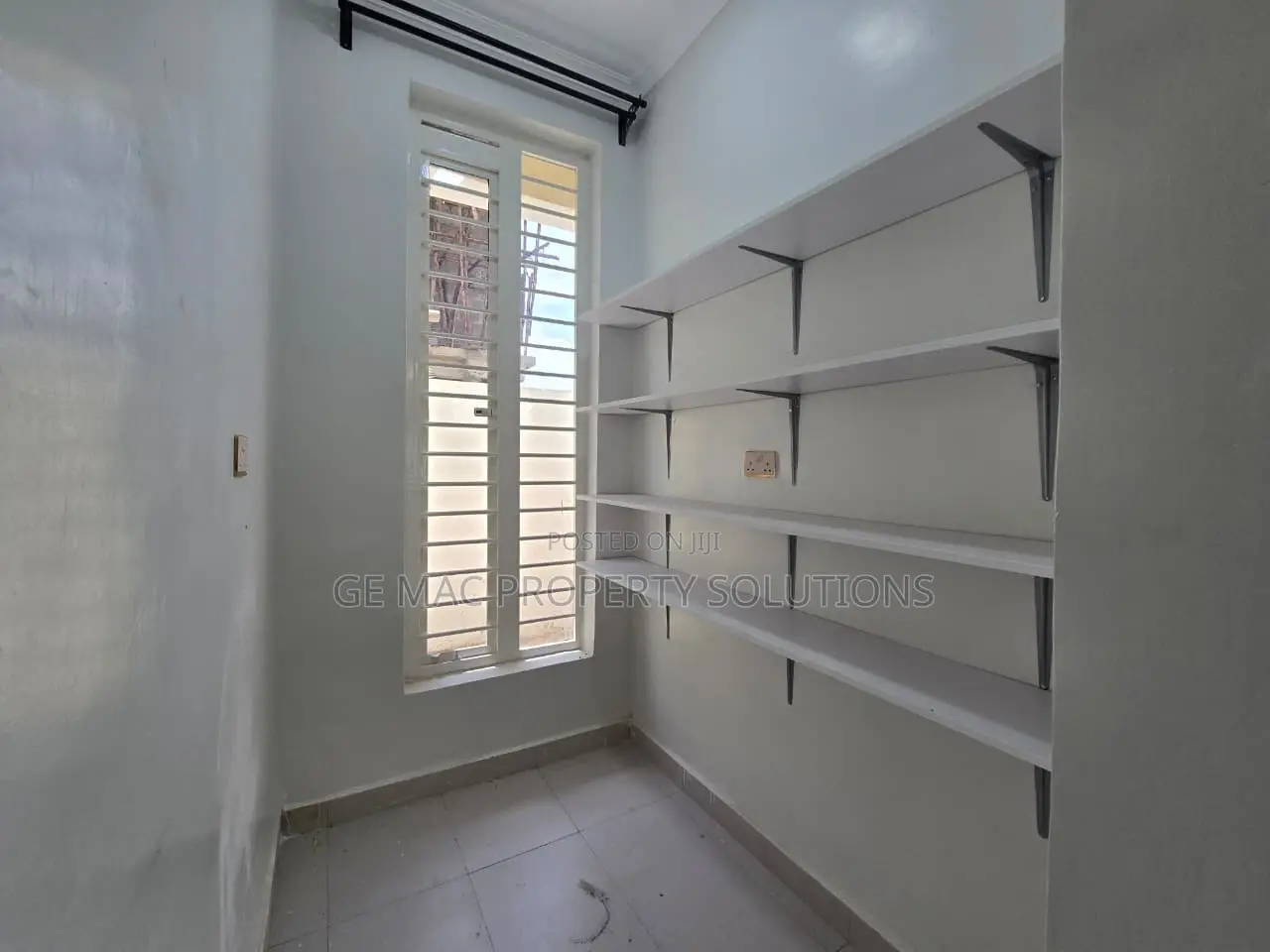 4bdrm House in Mugutha, Kamakis for sale