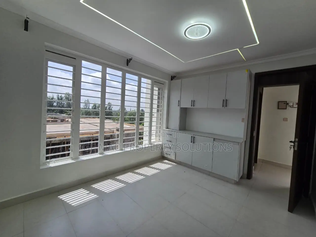 4bdrm House in Mugutha, Kamakis for sale