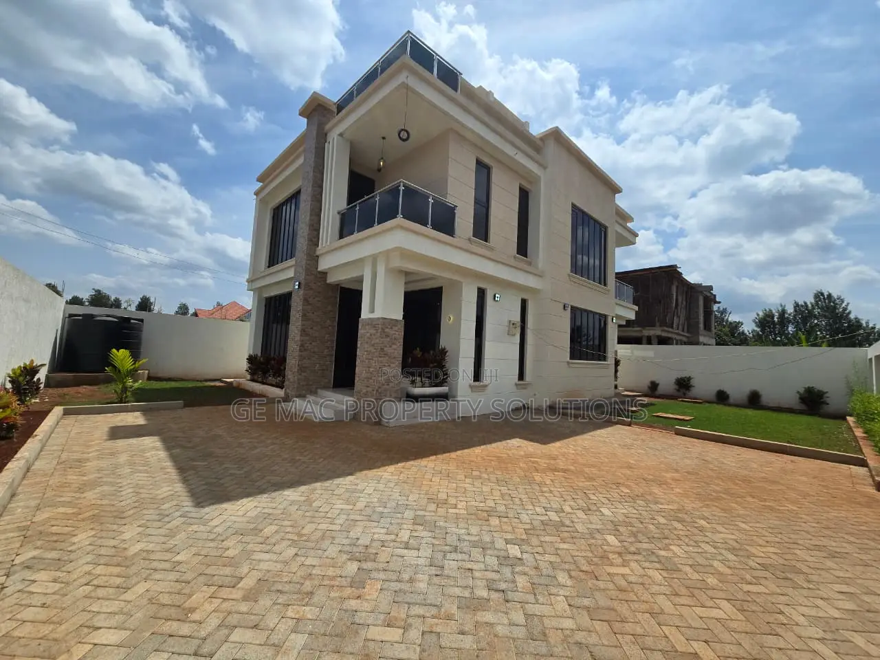 4bdrm House in Mugutha, Kamakis for sale