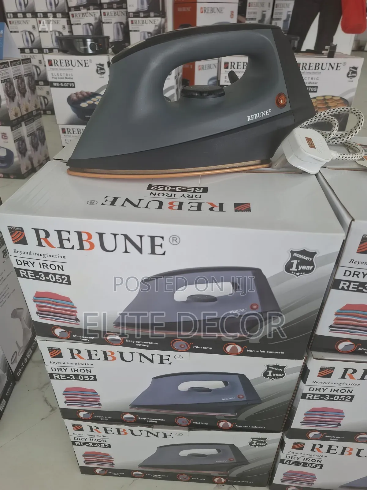 Rebune RE-3-052 Heavy Duty Dry Iron Box 1200W – Nonstick Sole Plate