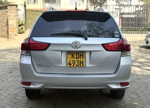 Toyota Corolla Fielder 2015 Silver