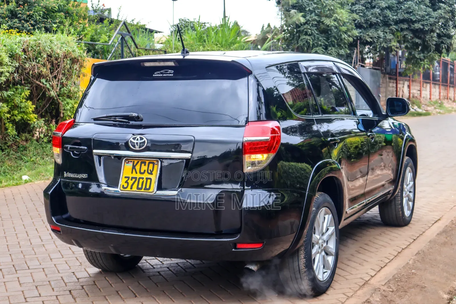 Toyota Vanguard 2011
