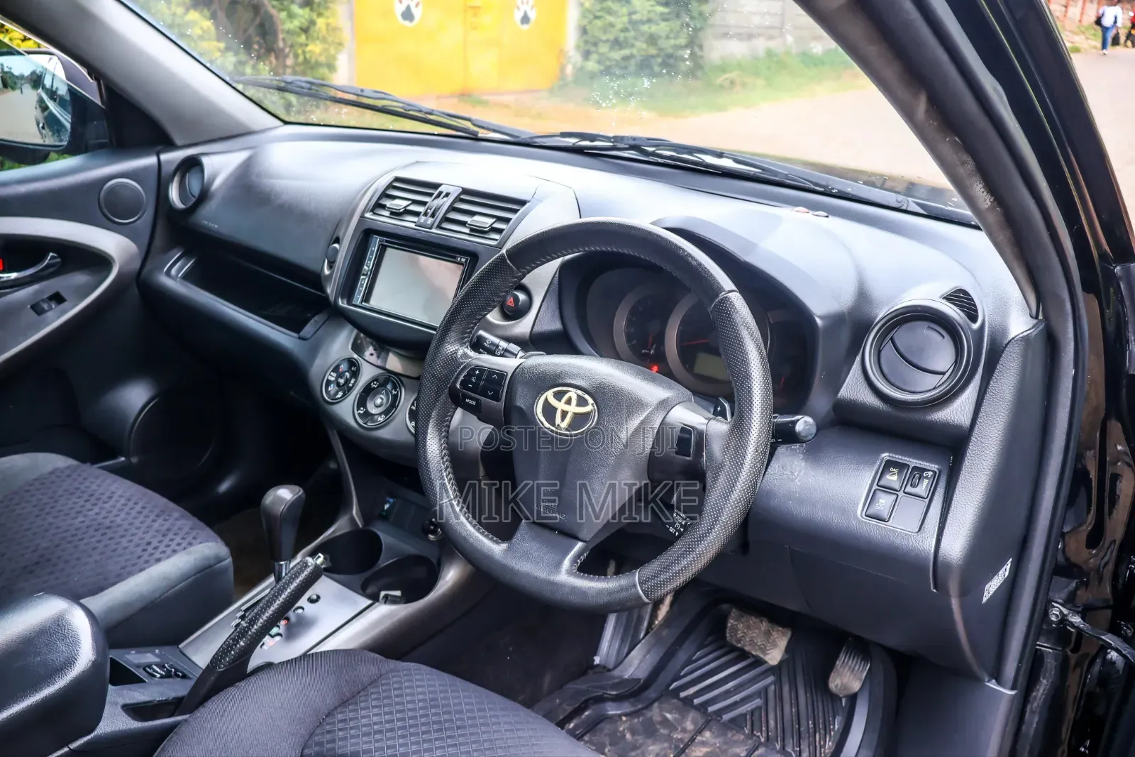 Toyota Vanguard 2011