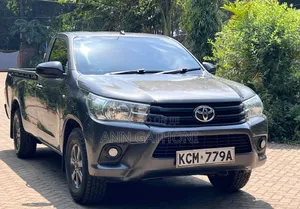 Toyota Hilux 2017 Gray