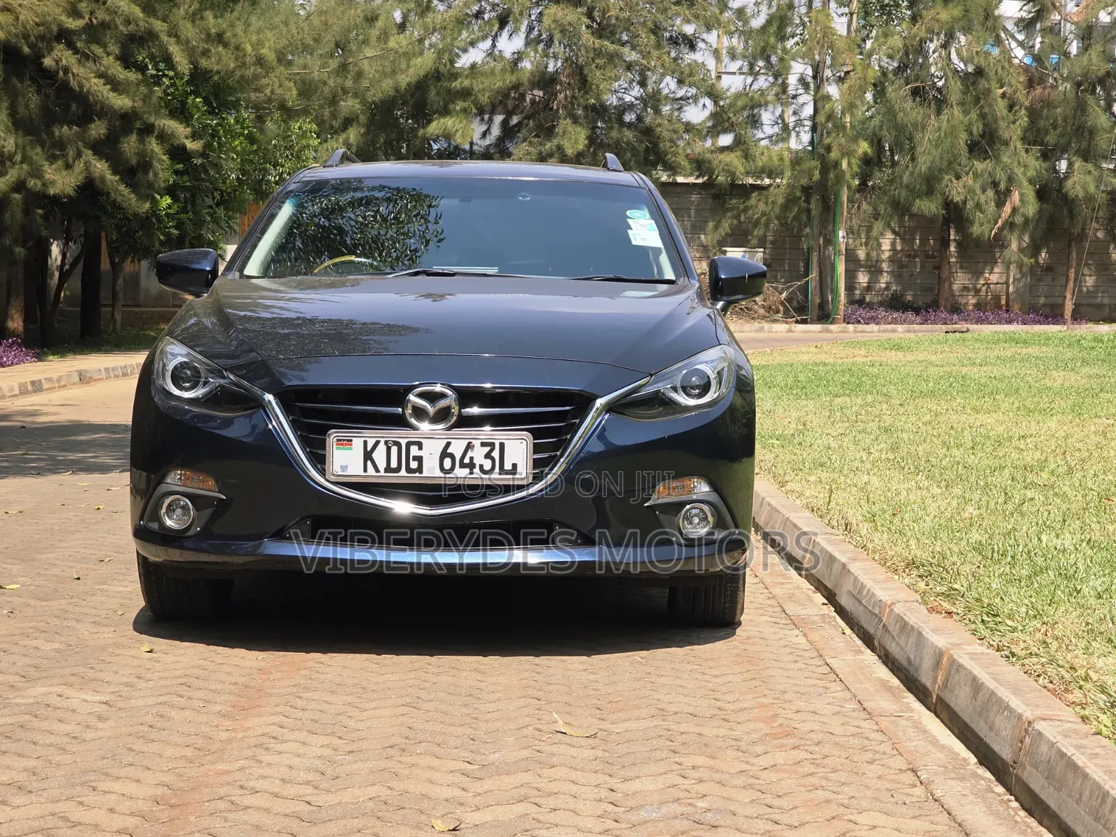 Mazda Axela 2015