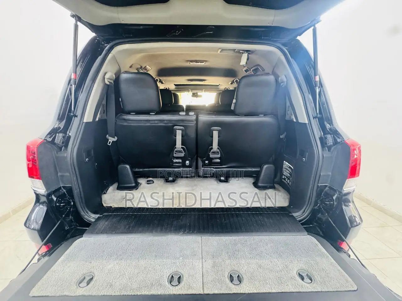Toyota Land Cruiser 2010 Black