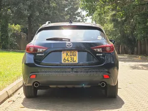 Mazda Axela 2015