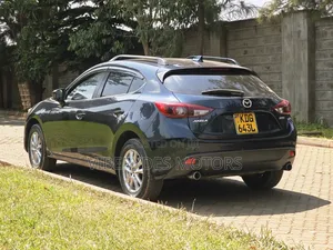 Mazda Axela 2015