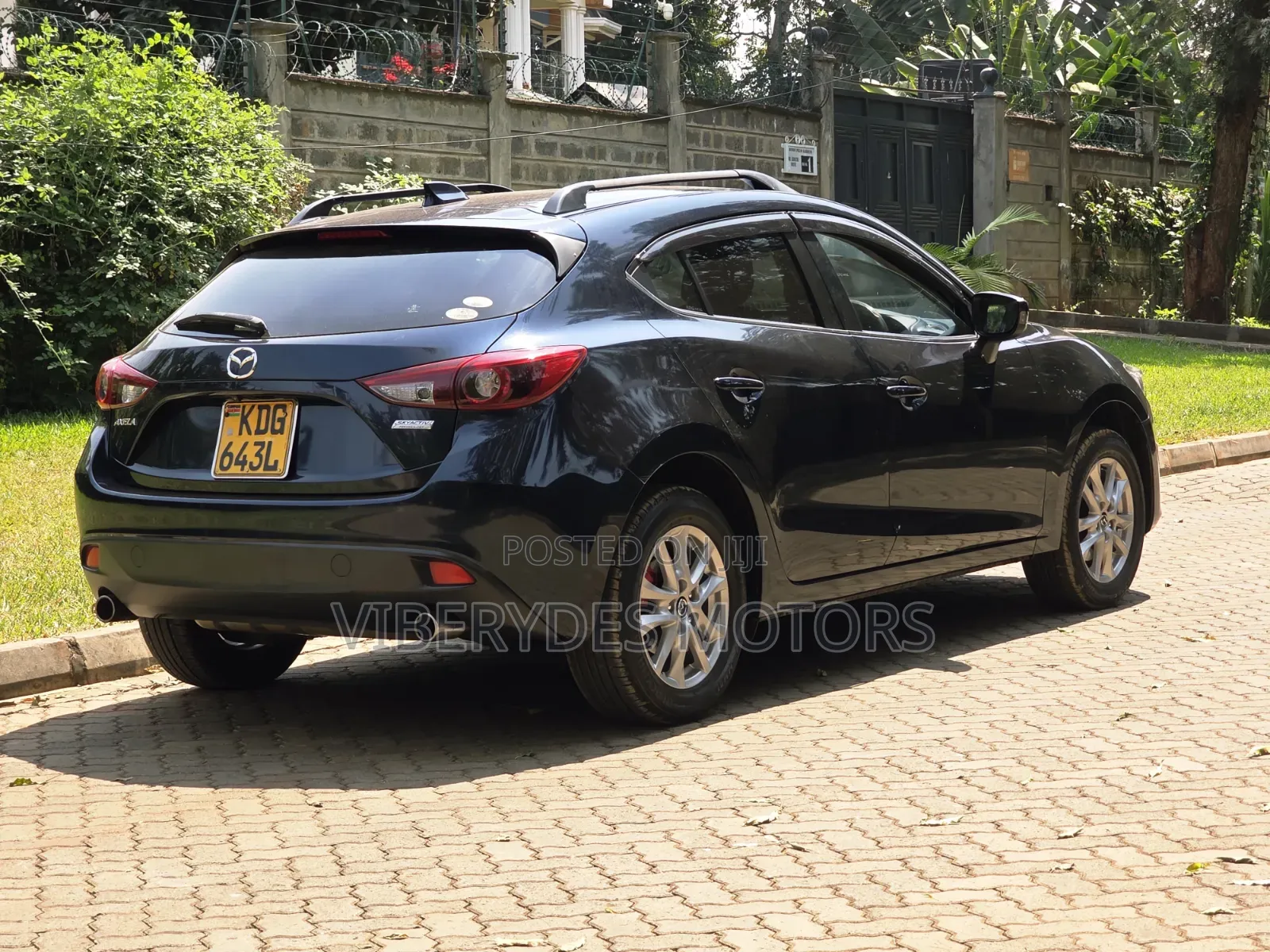Mazda Axela 2015