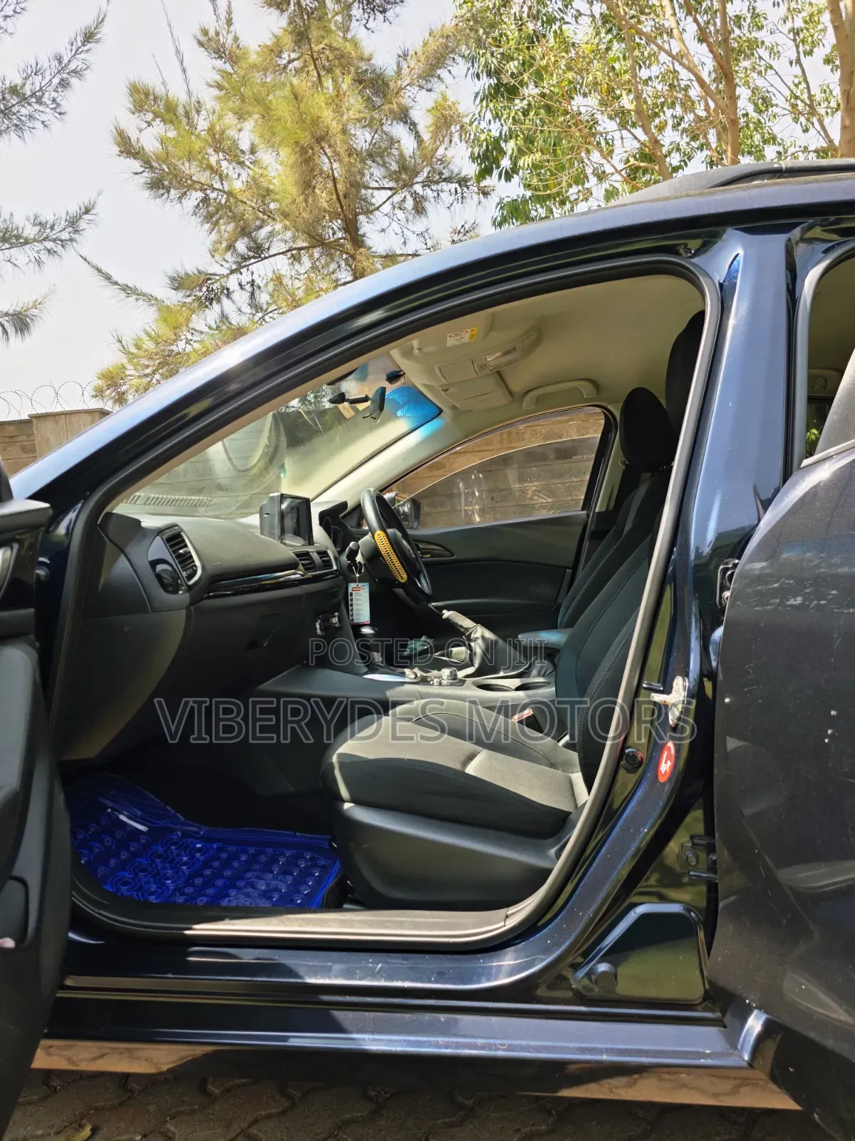 Mazda Axela 2015