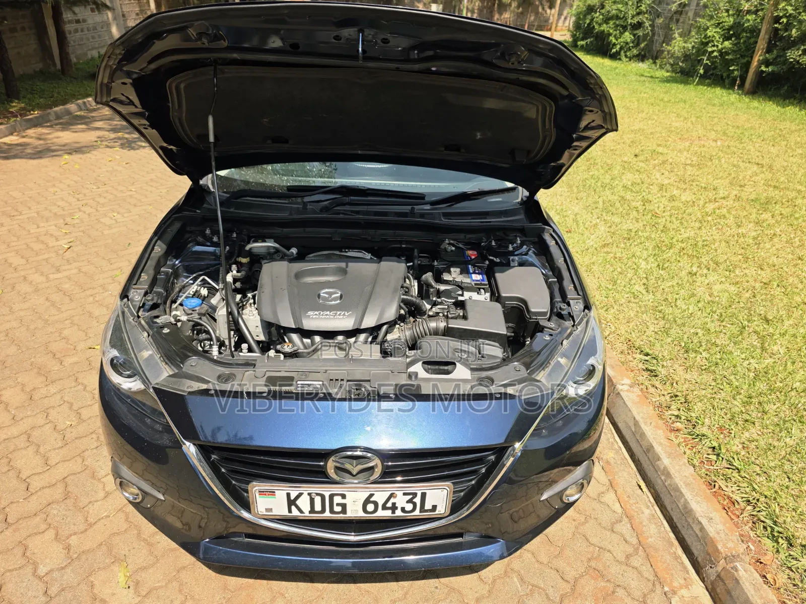 Mazda Axela 2015