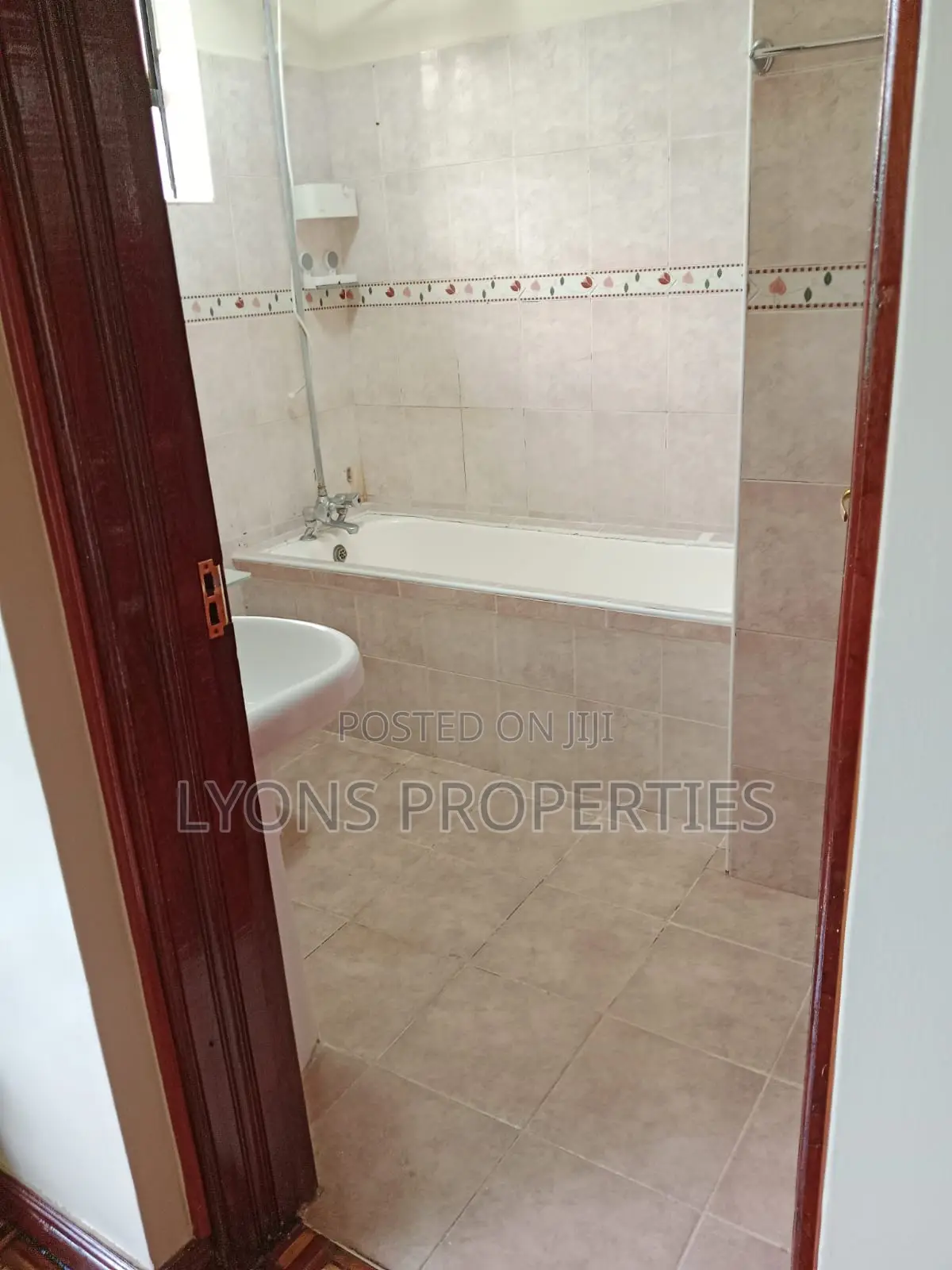 3bdrm Apartment in Nairobi Central for rent