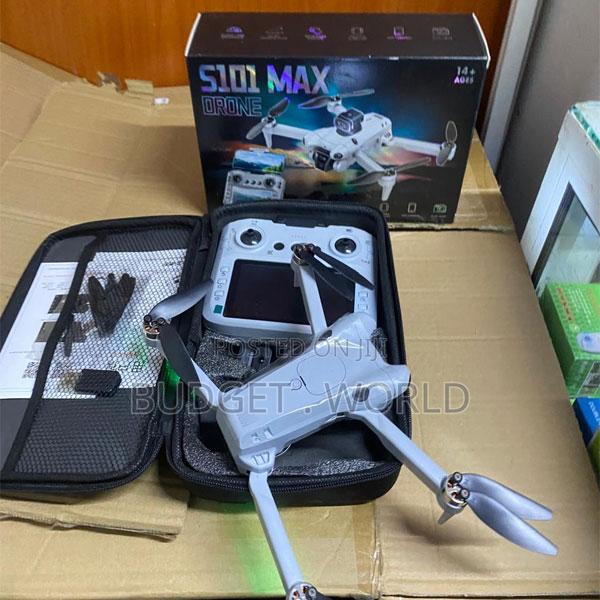 S101 Dual Camera Drone With HD Display Controller – Foldable RC Quadco - main view